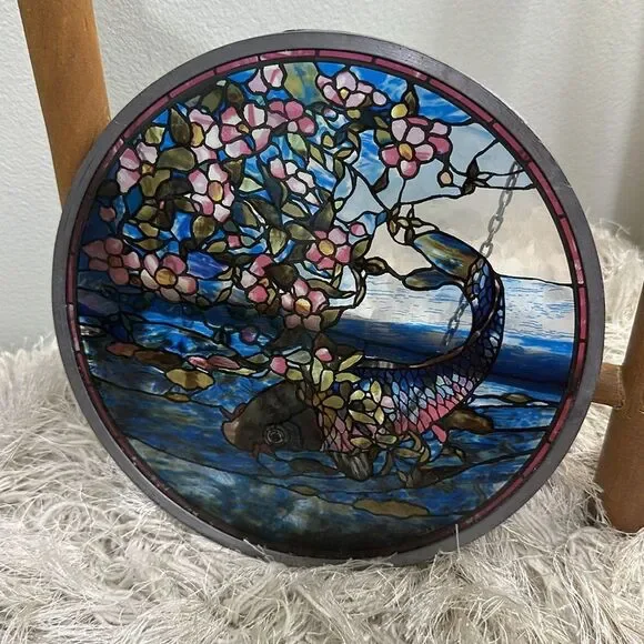 MFA, Boston Glass Water Lillies & Koi Round
Diameter Suncatcher Metal Frame - Picture 3 of 17